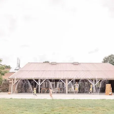 Domaine De L'oiseliere אתר קמפינג Chauché