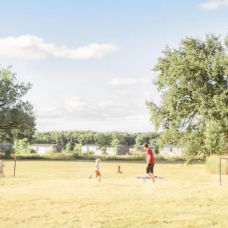 Un Eco-Domaine En Vendee 4* Chauché